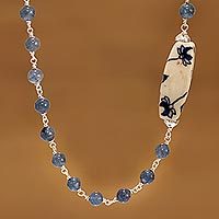 Agate beaded necklace,
