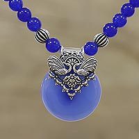 Chalcedony beaded pendant necklace,
