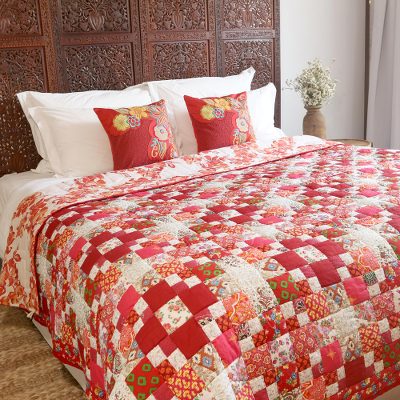 Cotton quilt, Blooming Red Hues