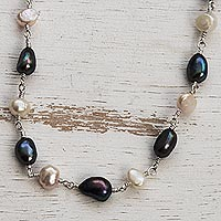 Pearl strand necklace Delicate Brazil