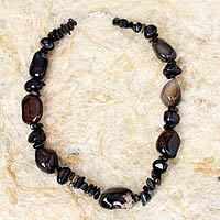 Agate beaded necklace,