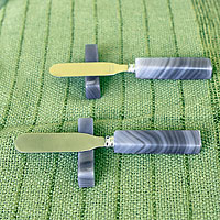 Agate spreader knives and rests Hypnotic Gray Deli pair Brazil