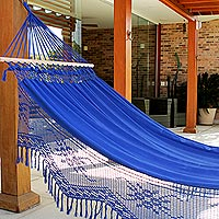 Cotton hammock with spreader bars, 'Tropical Blue' (single) - Blue Cotton Hammock with Crocheted Fringe (Single)
