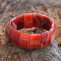 Agate beaded stretch bracelet,