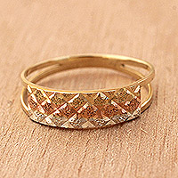 Gold band ring, 'Tricolor Constellation' - Tricolor Diamond Motif Gold Band Ring from Brazil