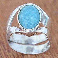 Aquamarine ring,