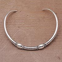 Sterling silver collar necklace,