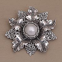 Cultured pearl brooch pin,