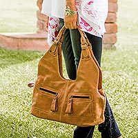 Leather shoulder bag,