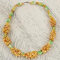Agate beaded necklace,