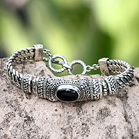 Men's onyx bracelet, 'Royal Bali' - Men's Handmade Sterling Silver and Onyx Bracelet