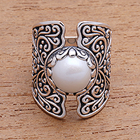 Cultured pearl cocktail ring, 'Temple of the Moon' - White Cultured Pearl Cocktail Ring from Bali