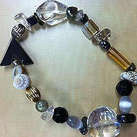 Hematite and cultured pearls beaded bracelets, 'Intergalactic Chic' - Hematite and Cultured Pearl Beaded Bracelet