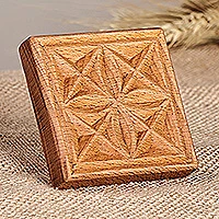 Wood cookie press, 'Delicious Diamond' - Hand-Carved Square Diamond-Patterned Beechwood Cookie Press