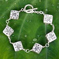 Silver link bracelet,