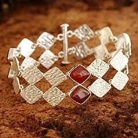 Carnelian link bracelet,