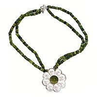 Serpentine choker,
