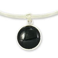 Jade pendant collar necklace,
