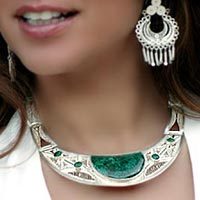 Chrysocolla choker,