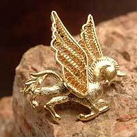 Gold plated filigree brooch pin,