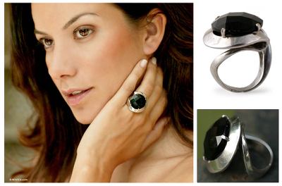 Onyx solitaire ring
