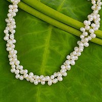 Cultured pearl strand necklace,