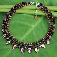 Cultured pearl and onyx beaded necklace,