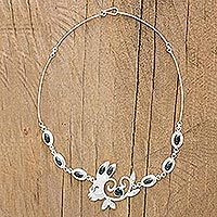 Jade pendant necklace,