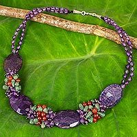 Agate beaded necklace,