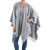 100% alpaca ruana,