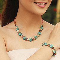 Calcite and carnelian beaded necklace,