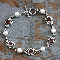 Cultured pearl and garnet link bracelet,