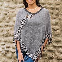 100% alpaca poncho,