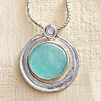 Glass pendant necklace,