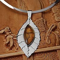 Amber choker,