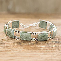 Jade link bracelet, 'Maya Treasure' - Hand Crafted Sterling Silver Link Jade Bracelet