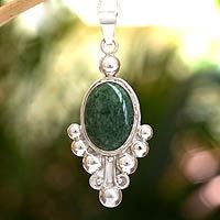 Jade pendant necklace,