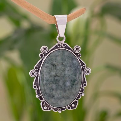 Jade pendant, Two Green Quetzals