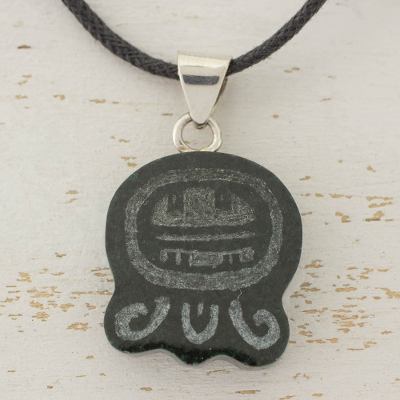 Jade pendant necklace, New Maya Generations
