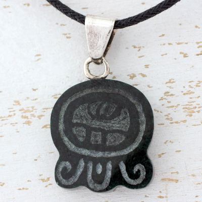 Jade pendant necklace, Earth Fire