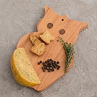 Wood cutting board Midnight Owl Guatemala