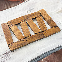 Wood trivet Versatile Nature Guatemala