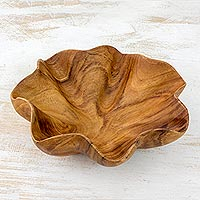 Wood serving bowl Lettuce Leaf Guatemala