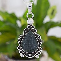 Jade pendant necklace,