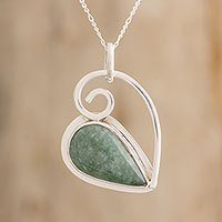 Jade pendant necklace,