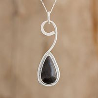 Jade pendant necklace,