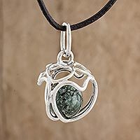 Jade pendant necklace,