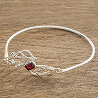 Sterling silver pendant bracelet,