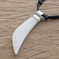 Jade pendant necklace,