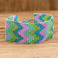Glass beaded wristband bracelet, 'Refreshing Sensations' - Handmade Geometric Colorful Glass Beaded Wristband Bracelet